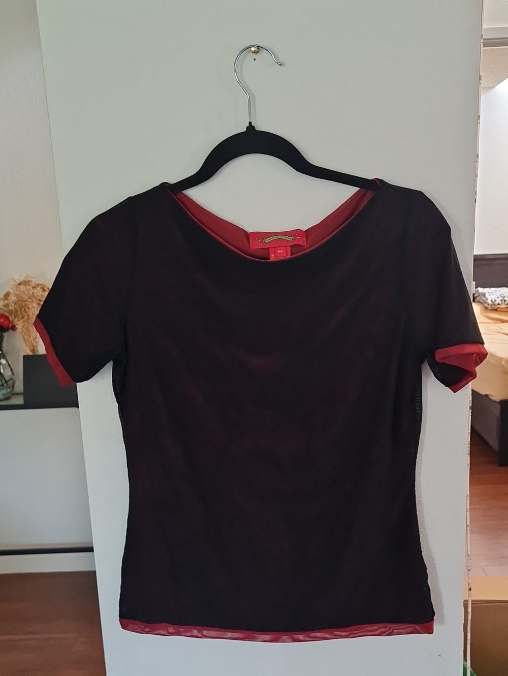 💥3for$15💥Shanghai Tang Black Short Sleeve Top with Red Trim